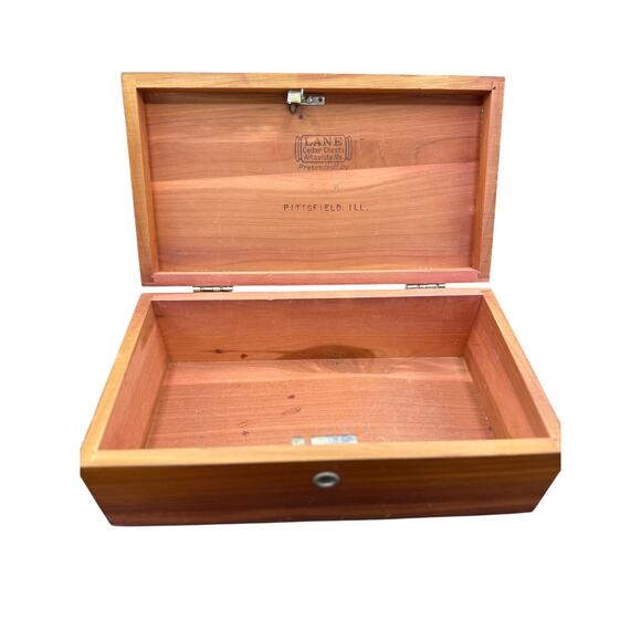Vintage Miniature Lane Cedar Box Jewelry Chest Mini Hope Chest Pittsfield IL 70s - Picture 1 of 7